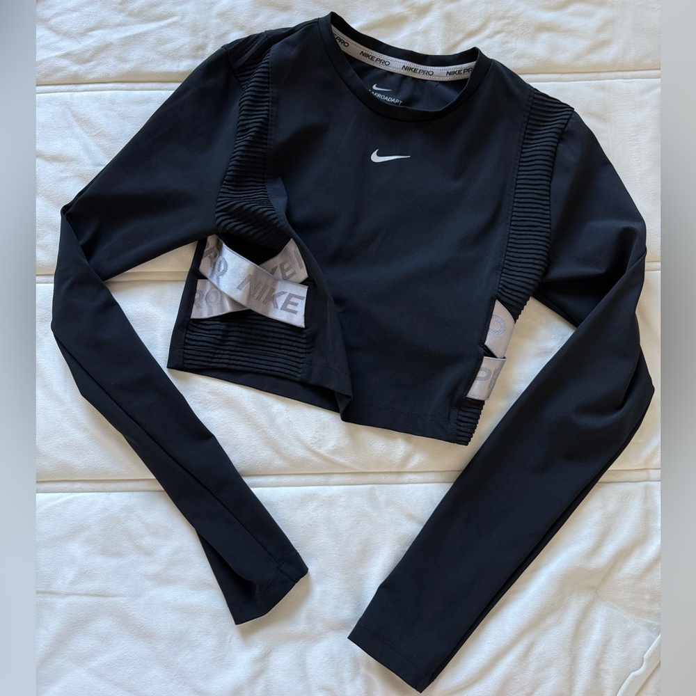 Nike Women's Black Long Sleeve Crop Top